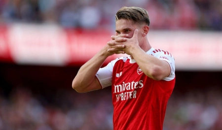 گیوکرش بیشتر از ۳ بازی صبر نکرد؛ اولین گل قاتل سوئدی با چاشنی خوشحالی معروف + عکس