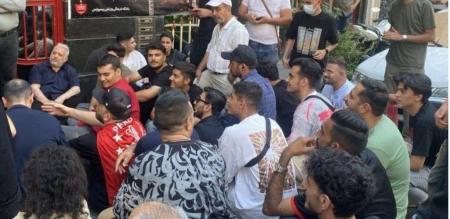 خریدهای استقلال، قرمزها را به تکاپو انداخت؛ حضور هواداران پرسپولیس مقابل ساختمان باشگاه