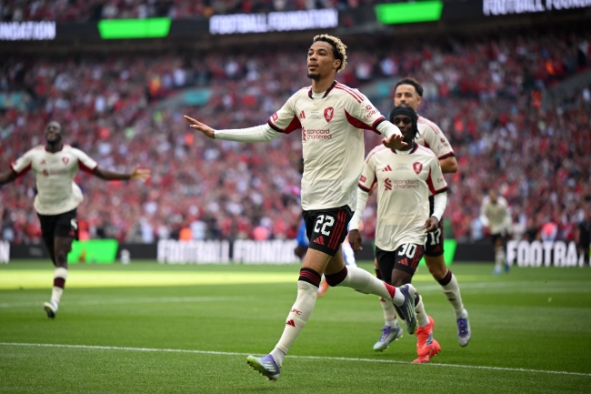 درخشش خریدهای قرمزها؛ جای نونیز و آرنولد خالی نیست