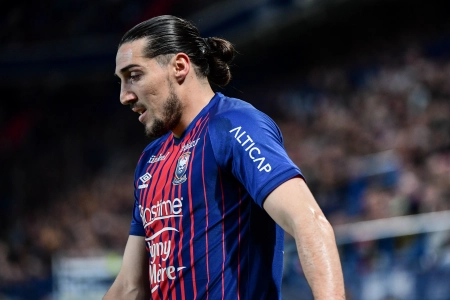 مهاجم فرانسوی در آستانه عقد قرارداد ۲ ساله با سپاهان