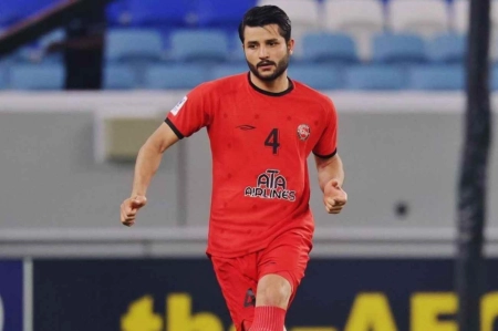 استوری خداحافظی عارف غلامی با تراکتوری‌ها + عکس