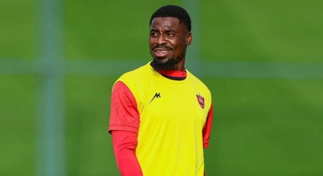 بهت اوریه و نیازمند روی سکوهای شهر قدس + عکس