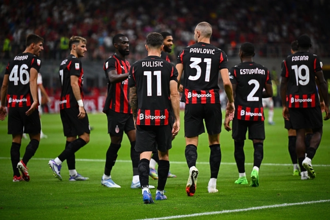 میلان ۲-۰ باری؛ بازگشت بی‌دردسر آلگری به میلان