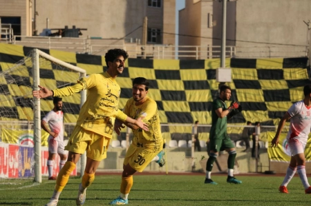 پس از ۱۲ سال، فجر به پرسپولیس گل زد!