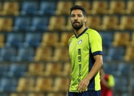 اعتراض آرمان اکوان به پنالتی جنجالی: گل‌گهر قربانی اشتباه VAR شد