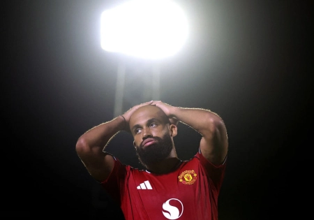 گریمزبی تاون ۲ (۱۲) - (۱۱) ۲ منچستریونایتد؛ شگفتی کامل شد، وضعیت بحرانی در اردوی شیاطین سرخ