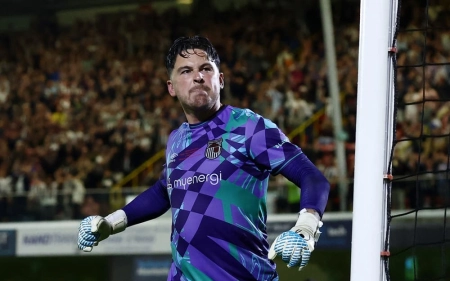 اعتراف دروازه‌بان تیم دسته چهارمی پس از حذف شیاطین سرخ: طرفدار یونایتدم!