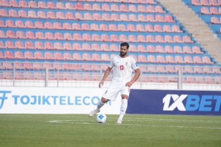 اعتراض کنعانی به داوری بازی ایران - ازبکستان + عکس