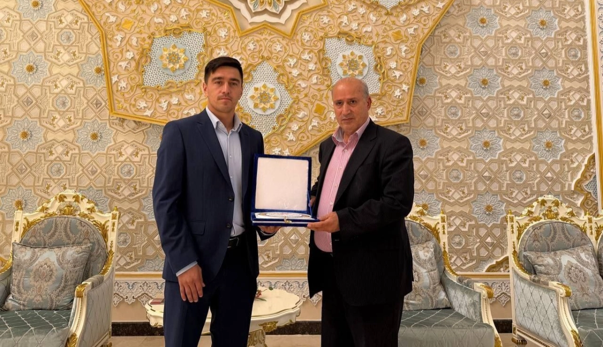 تاج وارد دوشنبه شد؛ استقبال گرم تاجیک‌ها از رئیس فدراسیون