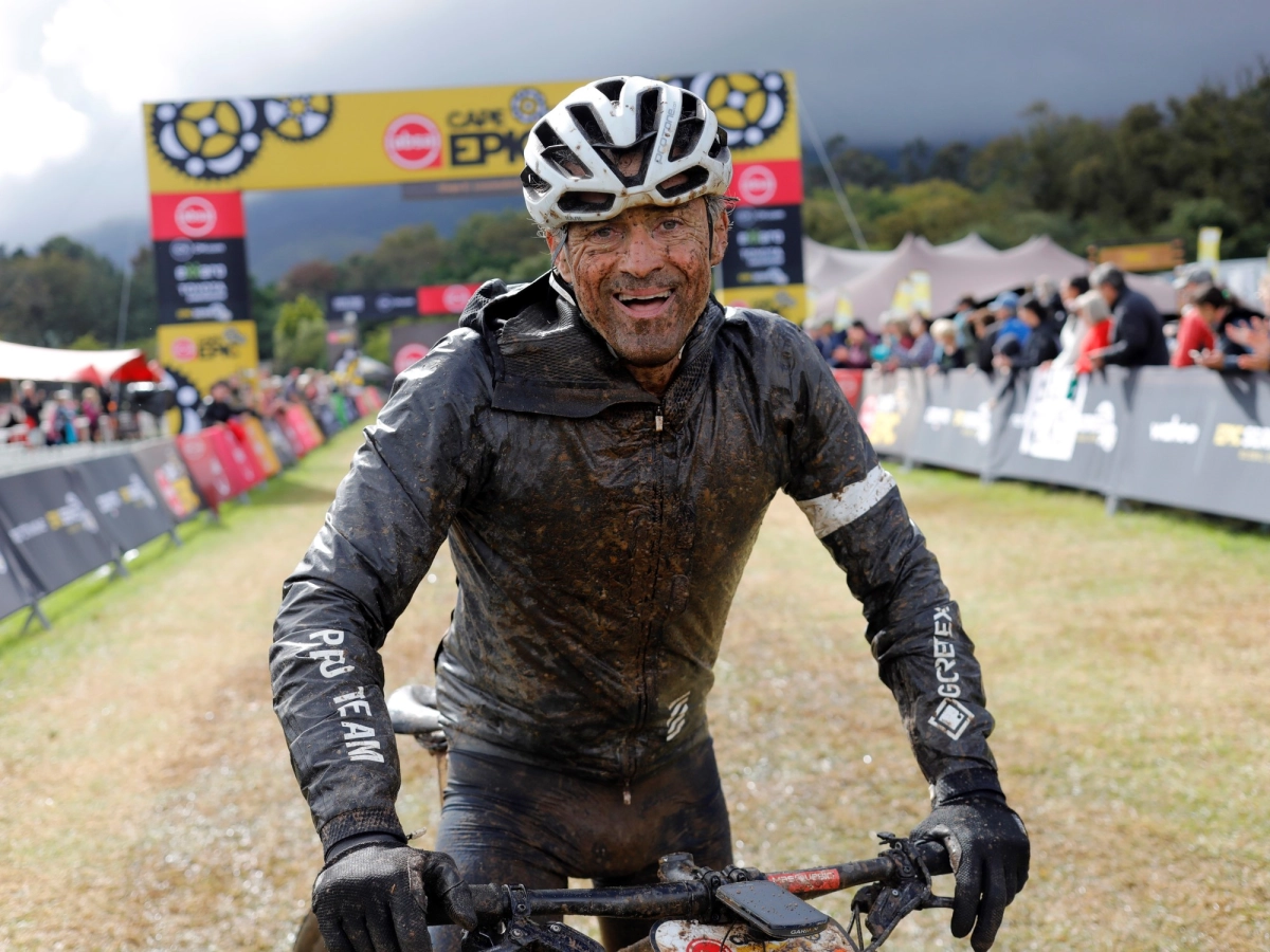 حادثه تلخ برای انریکه؛ شکستگی ترقوه سرمربی پاری سن ژرمن!