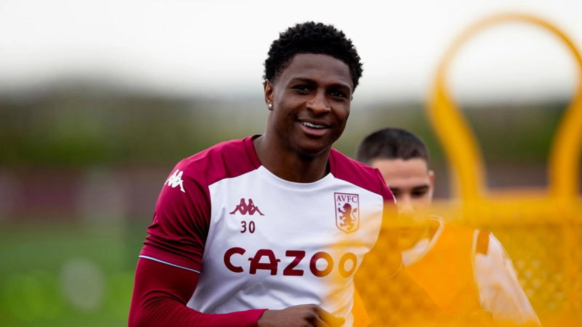 دفاع چپ سابق استون ویلا، گزینه جدید باشگاه پرسپولیس