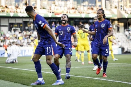 عبور از رکورد فن‌پرسی؛ دیپای در هلند اسطوره شد