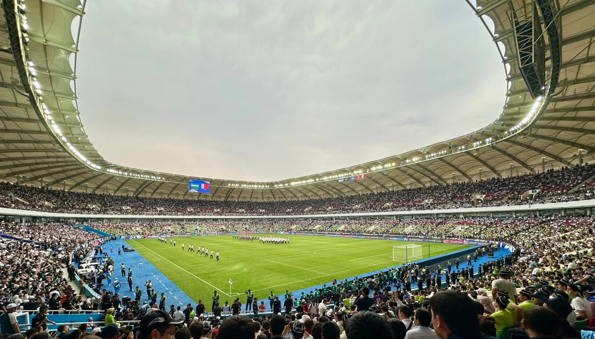 کافا ۲۰۲۵؛ میزبانی عجیب ازبک‌ها با نیمکت‌هایی بدون سقف! + عکس‌