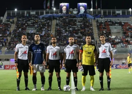 واکنش کنایه‌آمیز گل‌گهر به داوری جدال با سپاهان + عکس