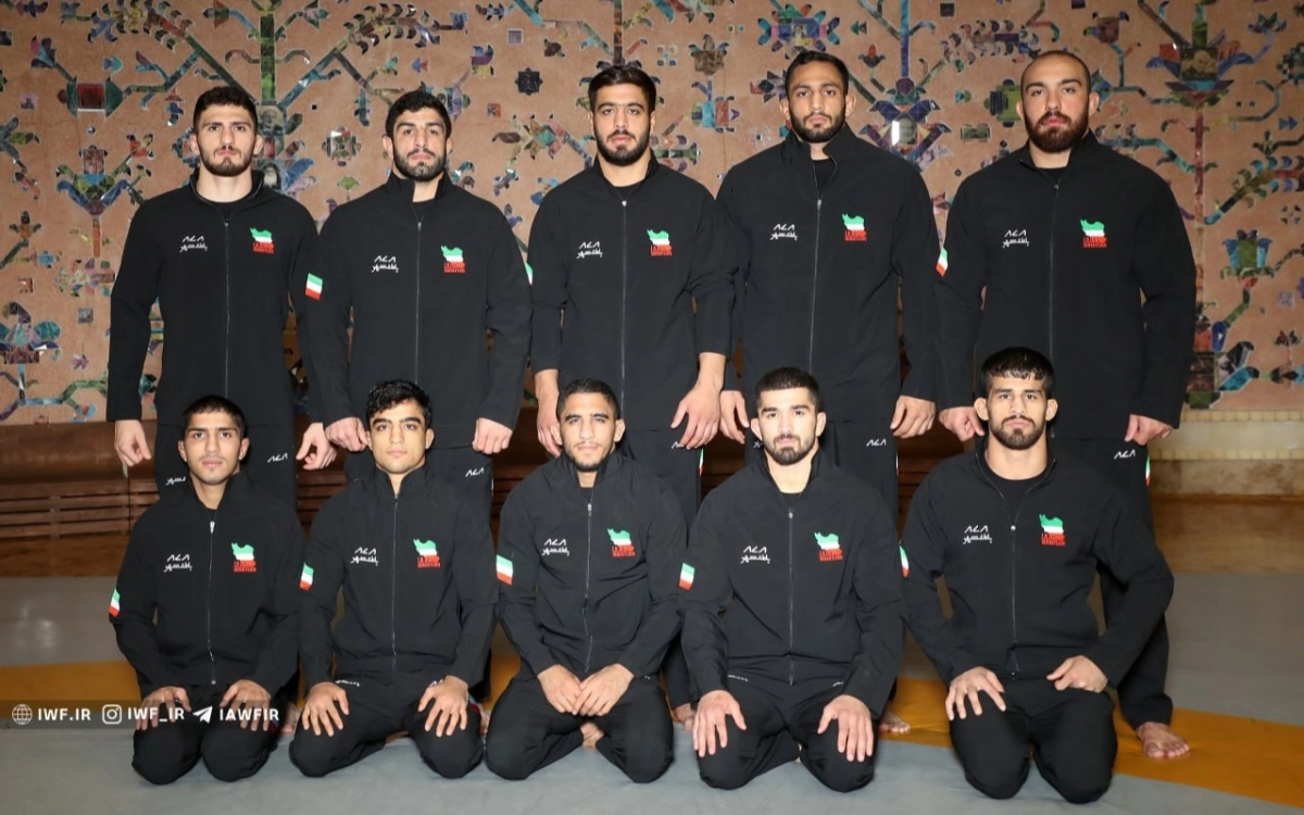 استقبال قهرمانانه از تیم ملی کشتی آزاد؛ بازگشت فاتحان جهان به وطن