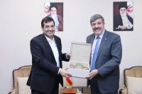 پیشنهاد سفیر اروگوئه به ایران: نبرد دوستانه فوتبال در راه جام جهانی