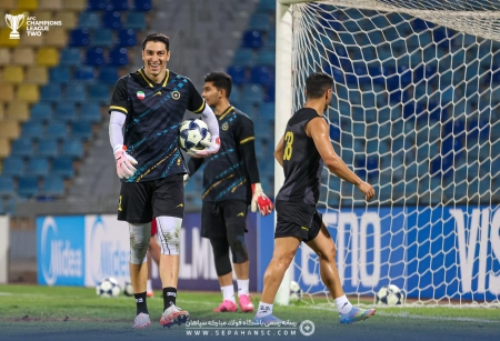 حسینی و اخباری فرقی نمی‌کنید؛ سپاهان غریبه با کلین‌شیت