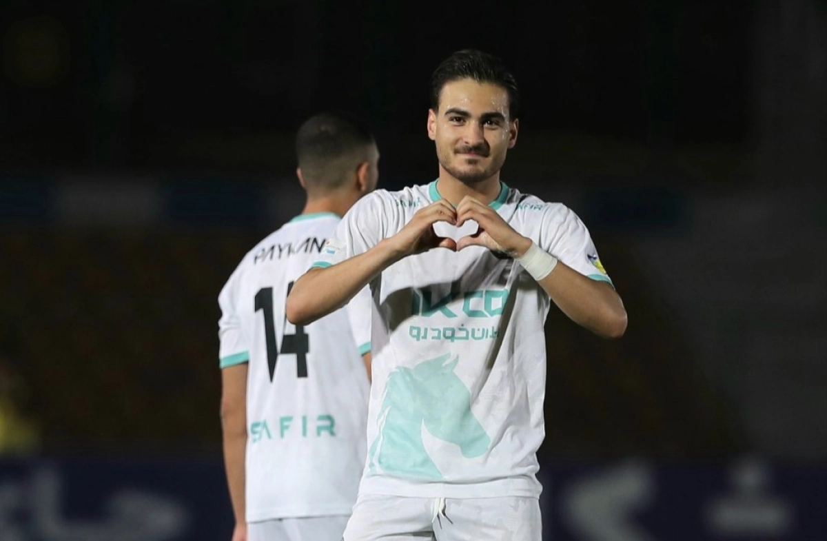 استقلال، قربانی جدید پدیده لیگ؛ کسری طاهری؛ ۴ بازی، ۳ گل!