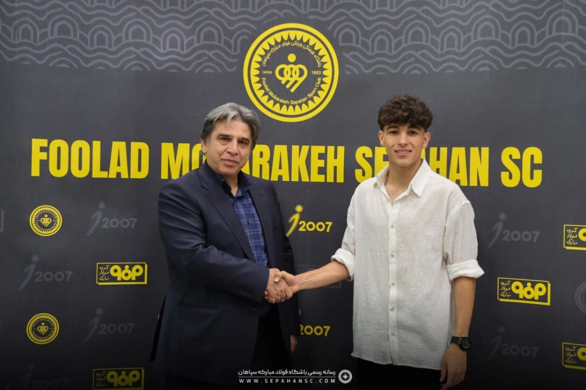 رسمی؛ تمدید ۴ ساله آریا شفیع‌دوست با سپاهان