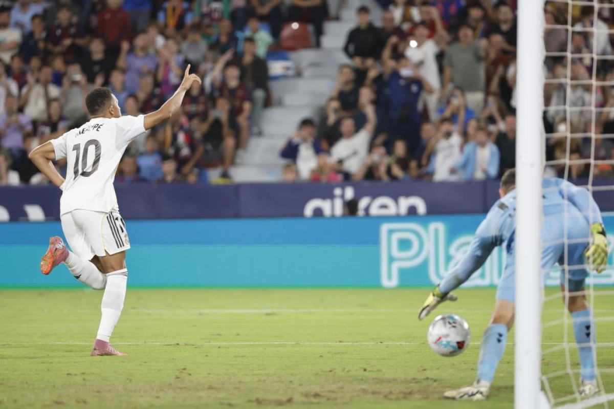 فصلی رویایی‌تر از همیشه؛ امباپه از زیدان عبور کرد