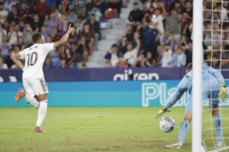 فصلی رویایی‌تر از همیشه؛ امباپه از زیدان عبور کرد