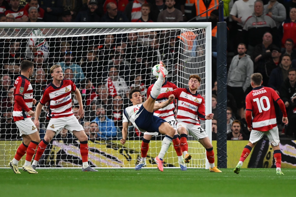 تاتنهام ۳-۰ دانکستر؛ تیم فرانک در همه جام‌ها می‌برد