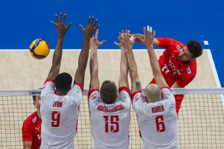 والیبال قهرمانی جهان؛ لهستان، حریف ایتالیا در نیمه‌نهایی