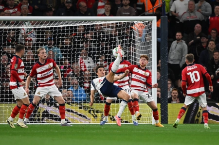 تاتنهام ۳-۰ دانکستر؛ تیم فرانک در همه جام‌ها می‌برد