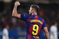 بن‌بست در نیوکمپ؛ لواندوفسکی هنوز پیشنهاد تمدید نگرفته است