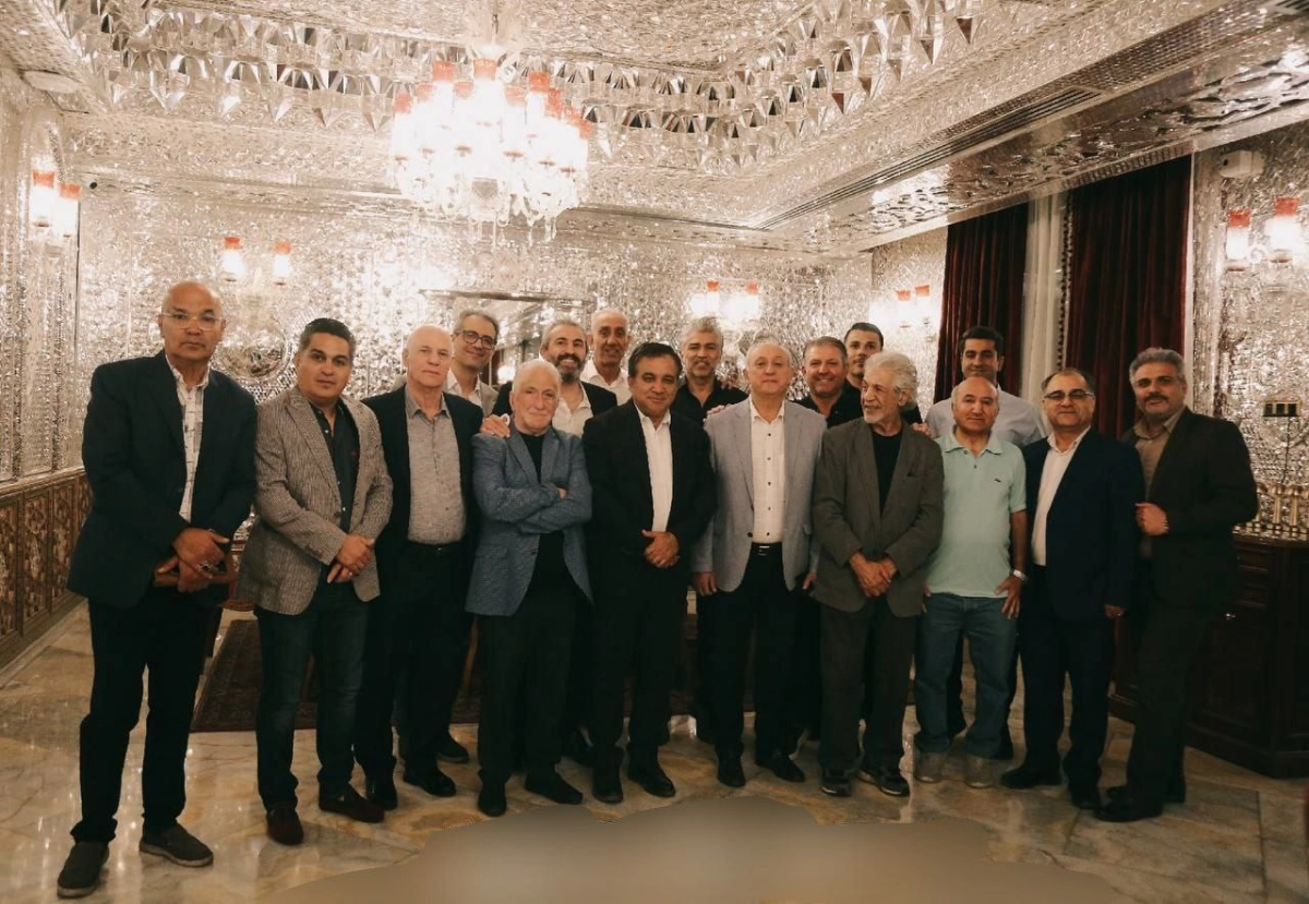 جشن هشتاد سالگی استقلال در خلوت‌ترین حالت ممکن!