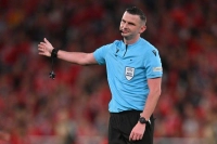 مایکل اولیور داور جدال بزرگ بارسلونا و پاری‌سن‌ژرمن در لیگ قهرمانان شد