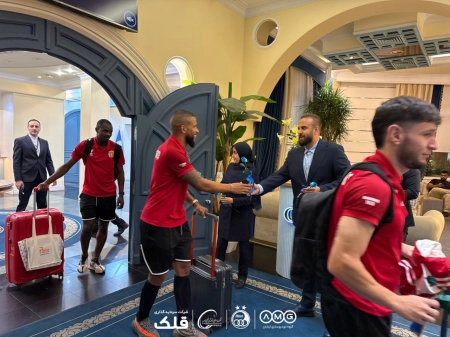 کاروان المحرق برای دیدار با استقلال وارد تهران شد