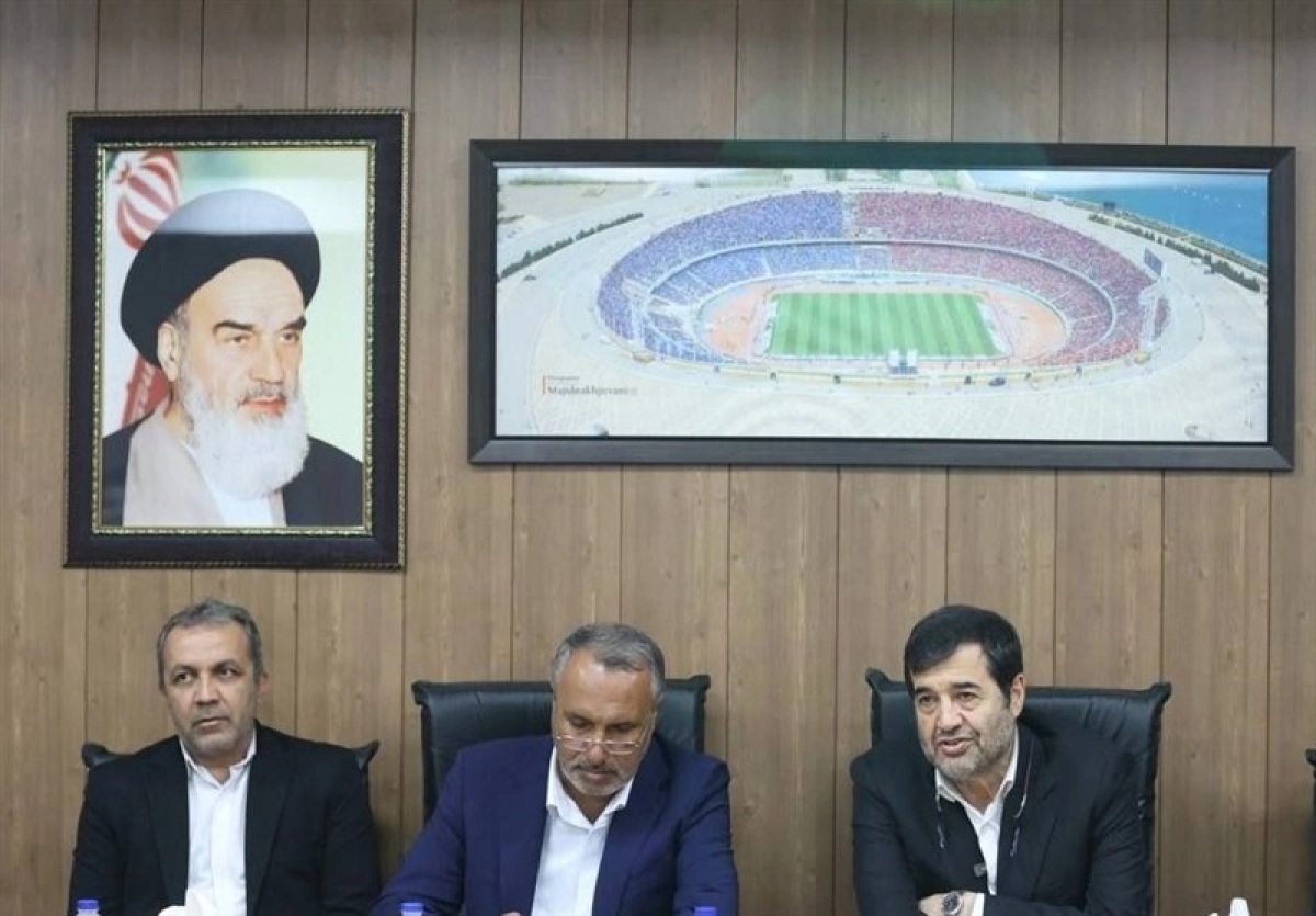 نشست مشترک وزیر ورزش، مجلس و قرارگاه خاتم برای تسریع نوسازی آزادی