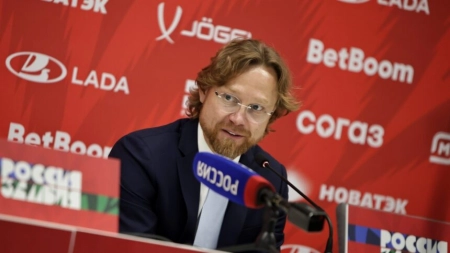 سرمربی روسیه دست به دامن هواداران شد؛ روز بازی جای خالی نگذارید!