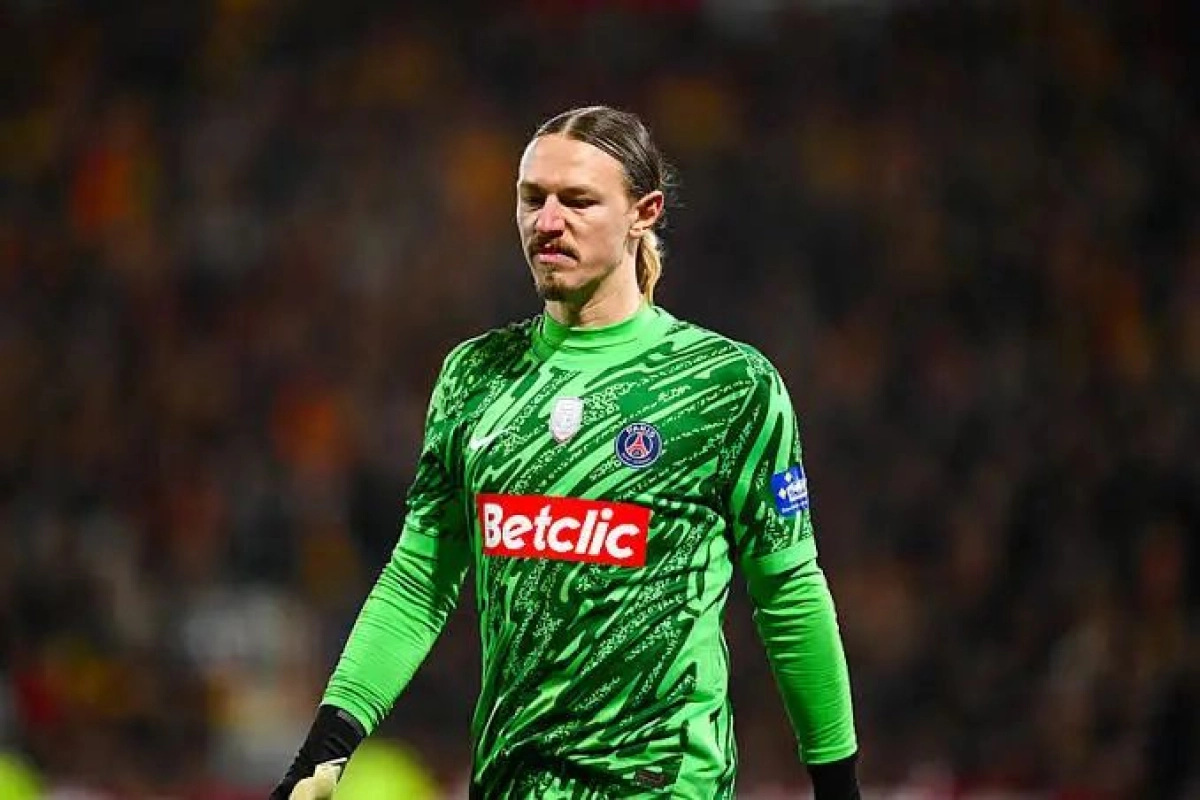 گلر پاری‌سن‌ژرمن در ترکیب ثابت روسیه مقابل ایران