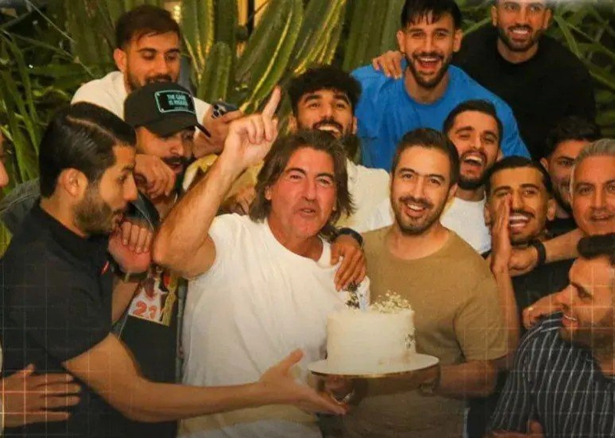 غافلگیری ساپینتو در تمرین استقلال؛ جشن تولدی صمیمی برای سرمربی پرتغالی آبی‌ها + عکس