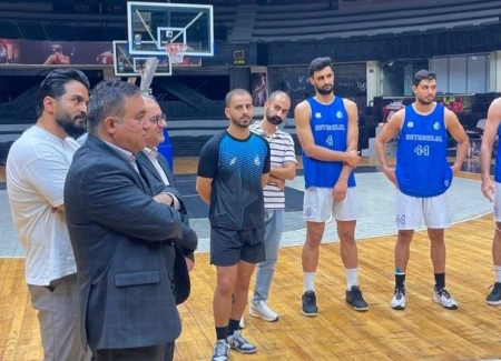 حمایت ویژه از آبی‌های بسکتبال؛ تاجرنیا در تمرین استقلال حاضر شد