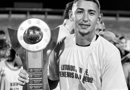 ستاره جوان فوتبال برزیل در سانحه رانندگی جان باخت!