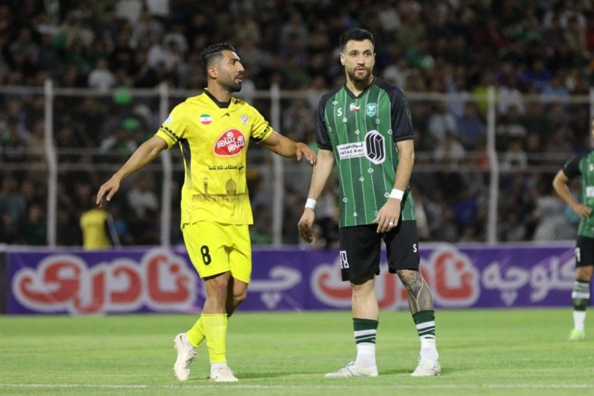 حمایت فرشید اسماعیلی از مدافع جوان فجری‌ها + عکس