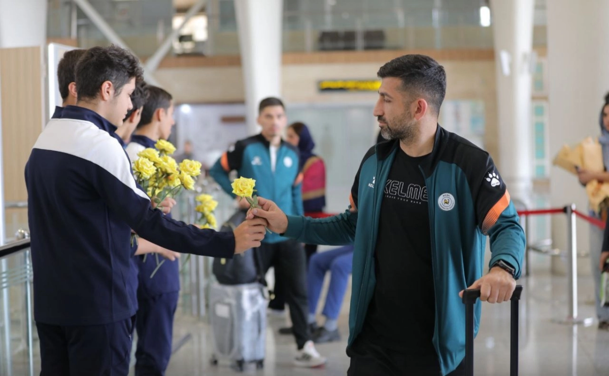 ورود دوباره کاروان آخال ترکمنستان به اصفهان! + عکس