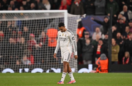 تکذیب مادریدی‌ها؛ رئال پشت آرنولد ایستاد