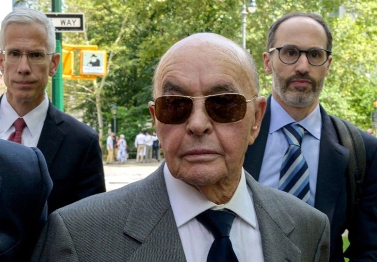 نجات جنجالی برای چهره بانفوذ فوتبال انگلیس توسط ترامپ