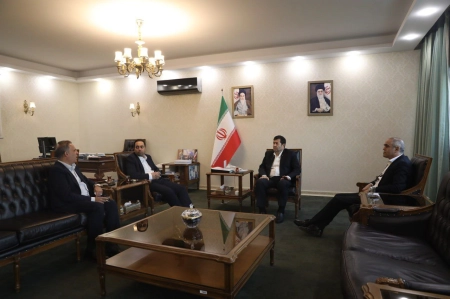 وزارت ورزش به کمک استقلال خوزستان می‌آید