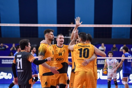 هفته اول لیگ برتر والیبال | استقلال گنبد با شکست شروع کرد