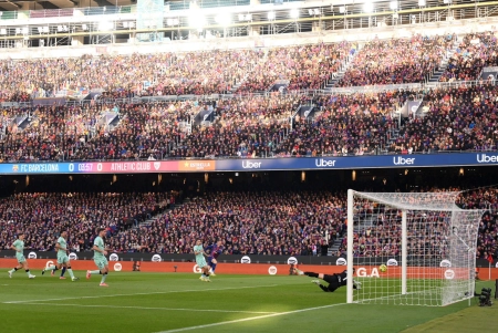 ماشین گلزنی روی اوج؛ افتتاح نیوکمپ جدید با لوا