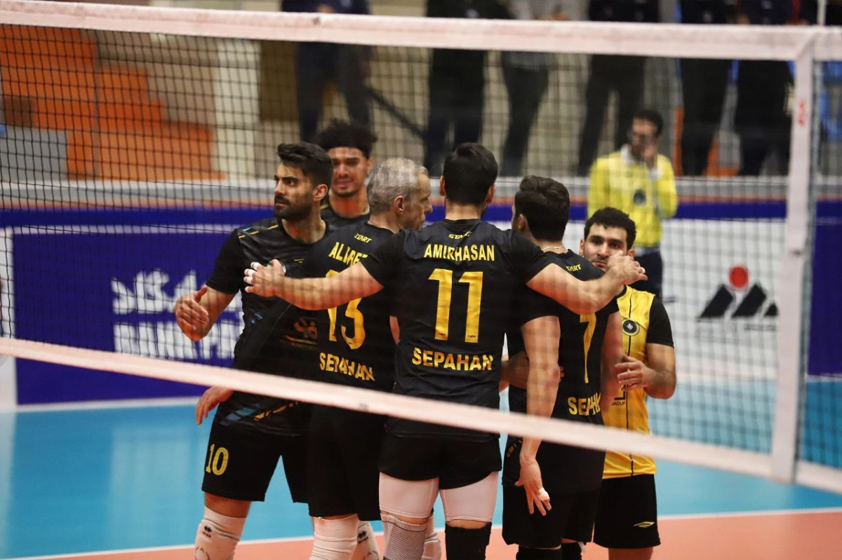 هفته سوم لیگ برتر والیبال | پیروزی سپاهان، شکست استقلال گنبد