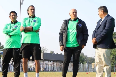 منصوریان در عراق با تساوی استارت زد