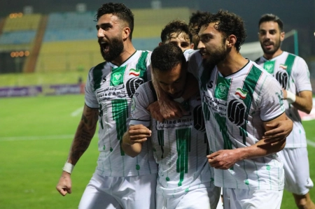 خیبر بدون مهاجم برابر استقلال