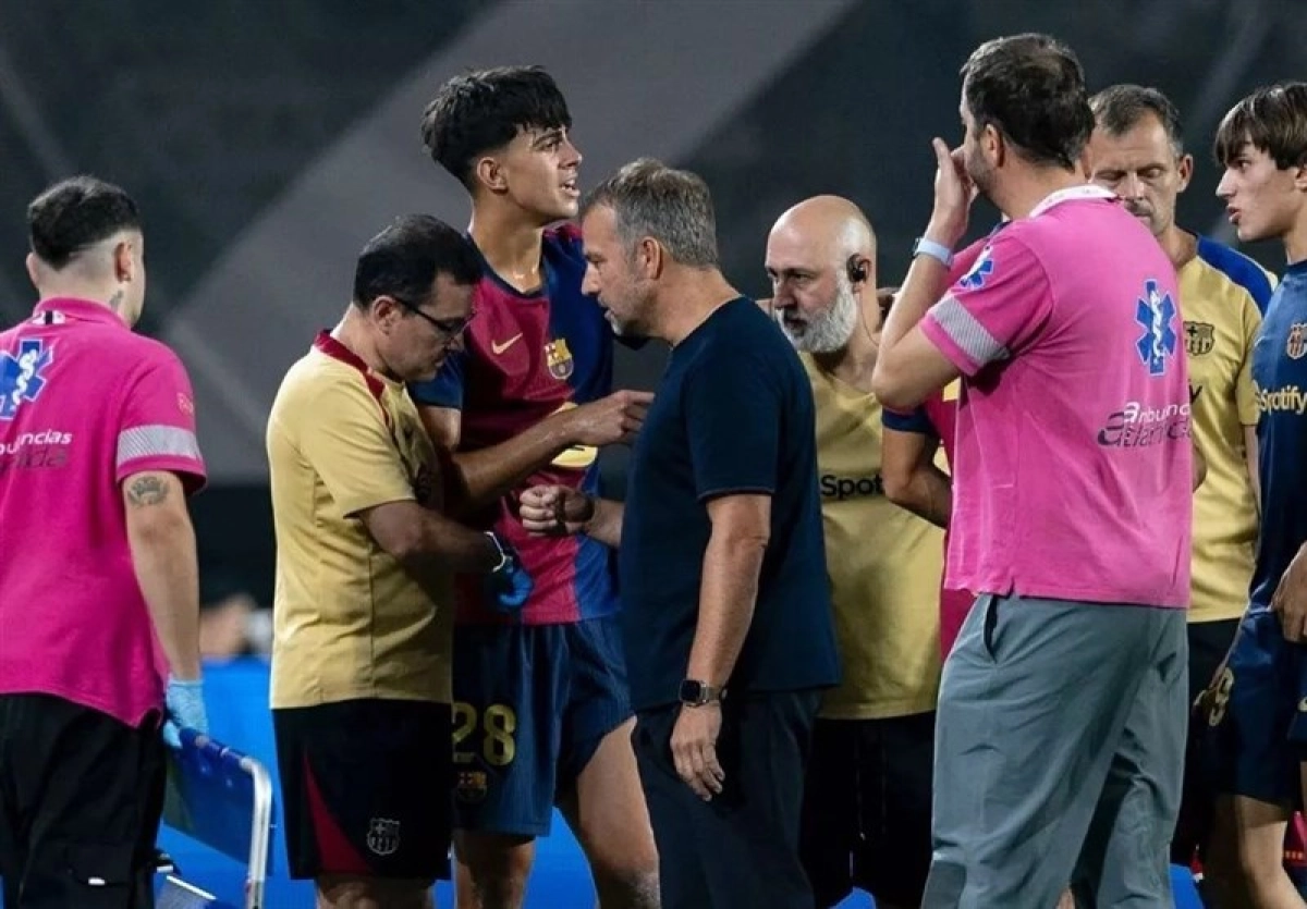 پایان شایعات جدایی؛ برنال در بارسا ماندنی شد