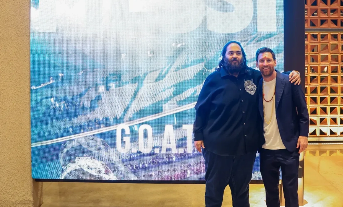 هدیه 1.2 میلیون دلاری میلیاردر هندی به لیونل مسی + عکس